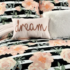 Amara Watercolor Rose Quilt Set