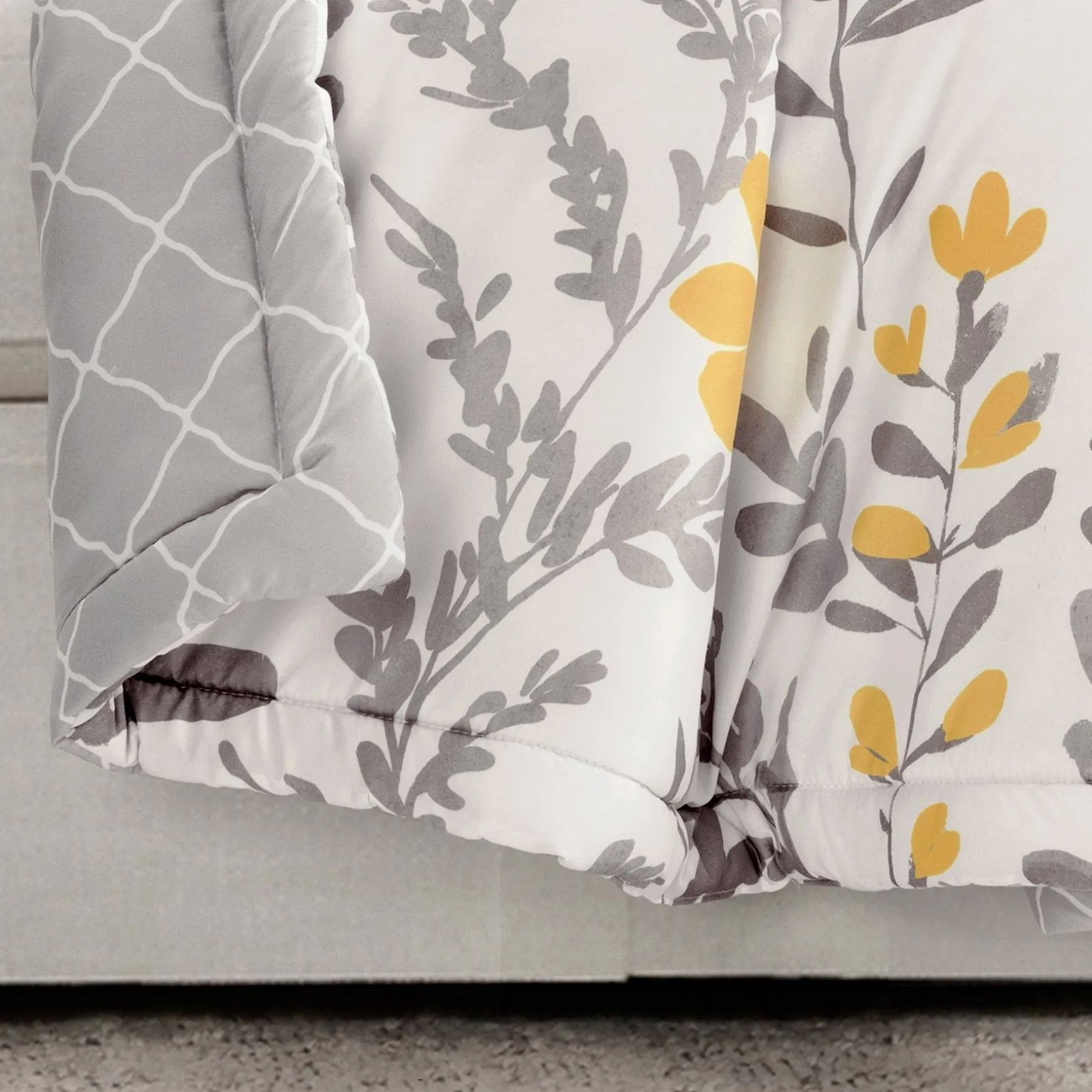 Aprile Reversible Throw