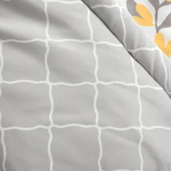 Aprile Reversible Throw