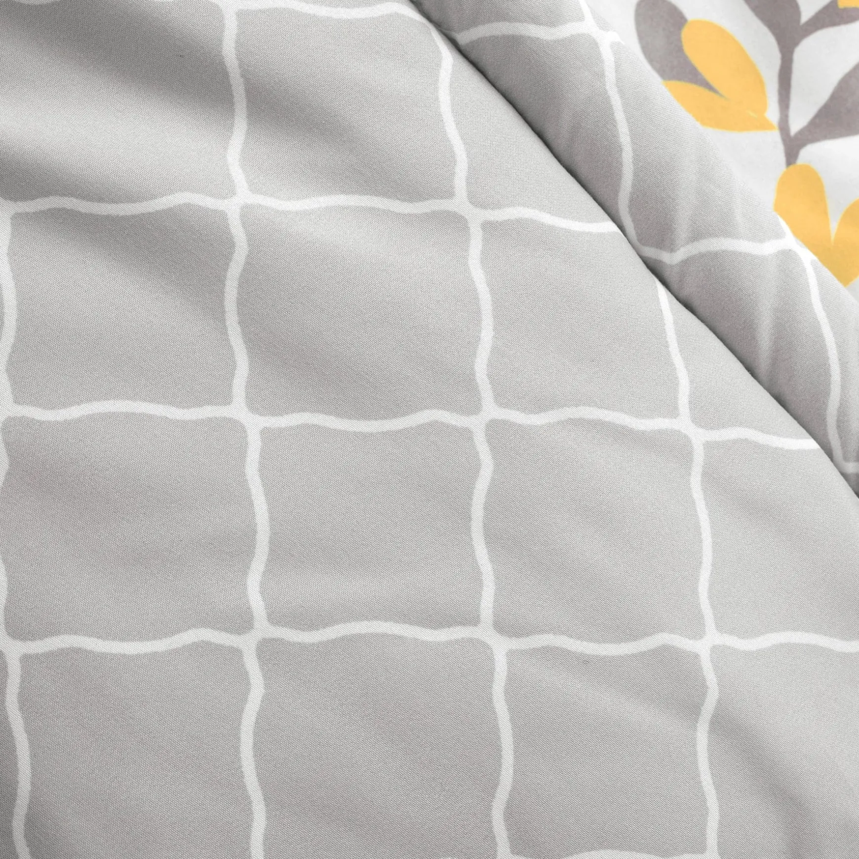 Aprile Reversible Throw