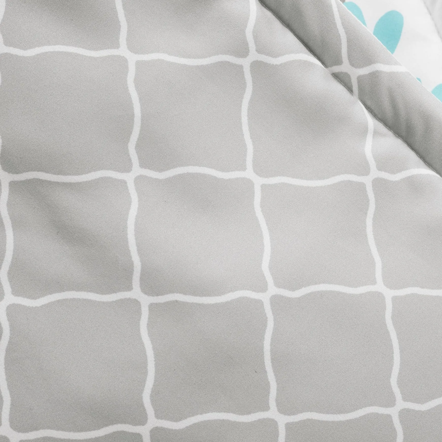 Aprile Reversible Throw