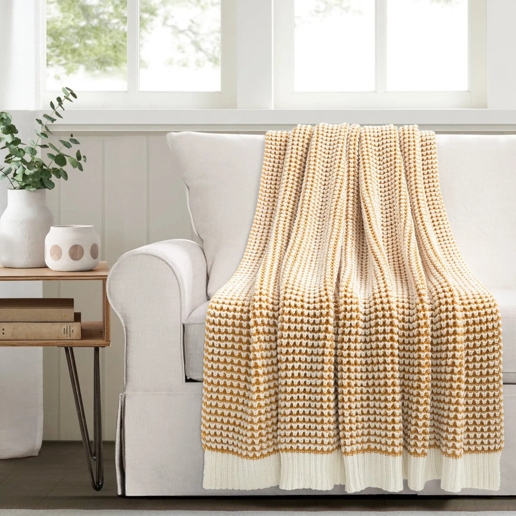 Chic And Soft Knitted Throw