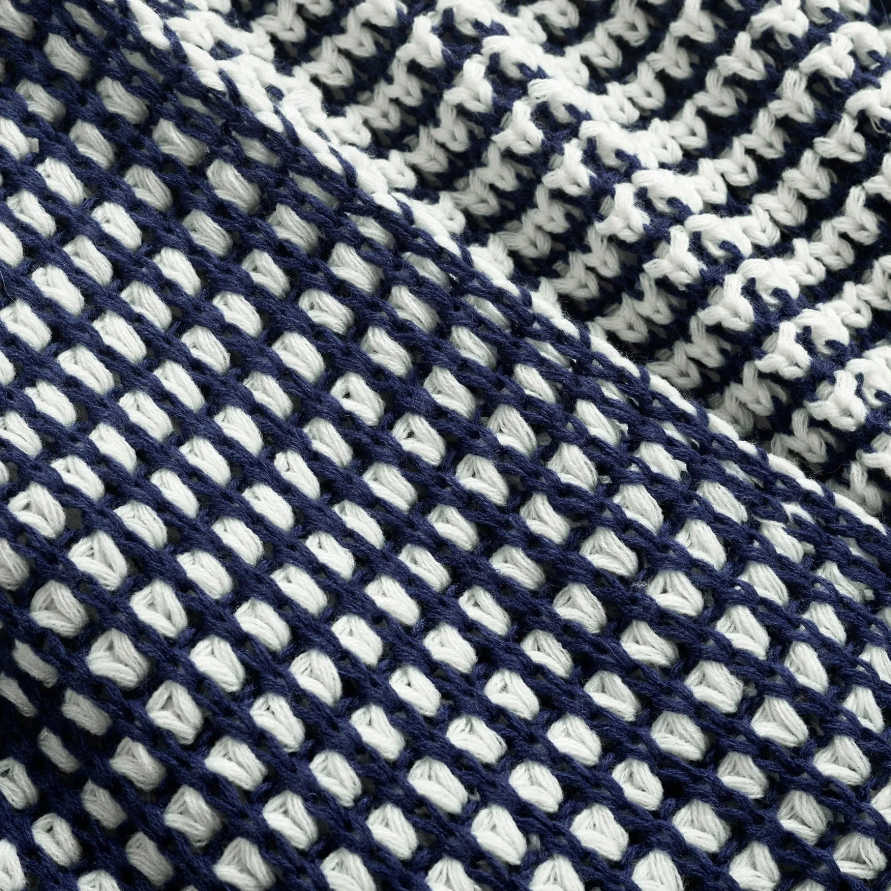 Chic And Soft Knitted Throw