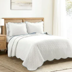 Coastal Chic Scalloped Edge Reversible Quilt 3 Piece Set