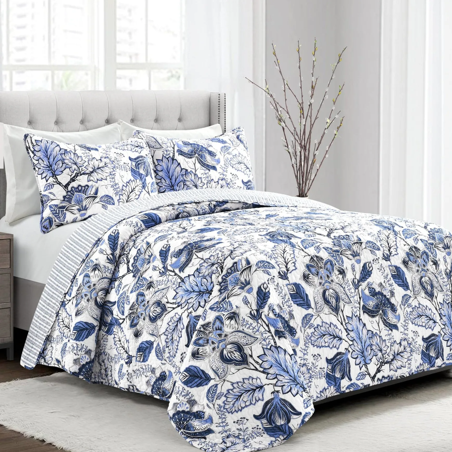 Cynthia Jacobean 3 Piece Quilt Set