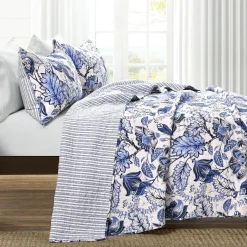 Cynthia Jacobean 3 Piece Quilt Set