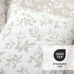 Floral Jacquard Reversible Soft Matelassé 3 Piece Quilt Set