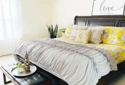 French Country Toile 3 Piece Quilt Set