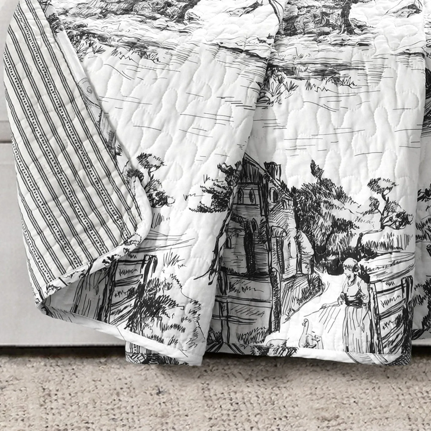 French Country Toile Throw