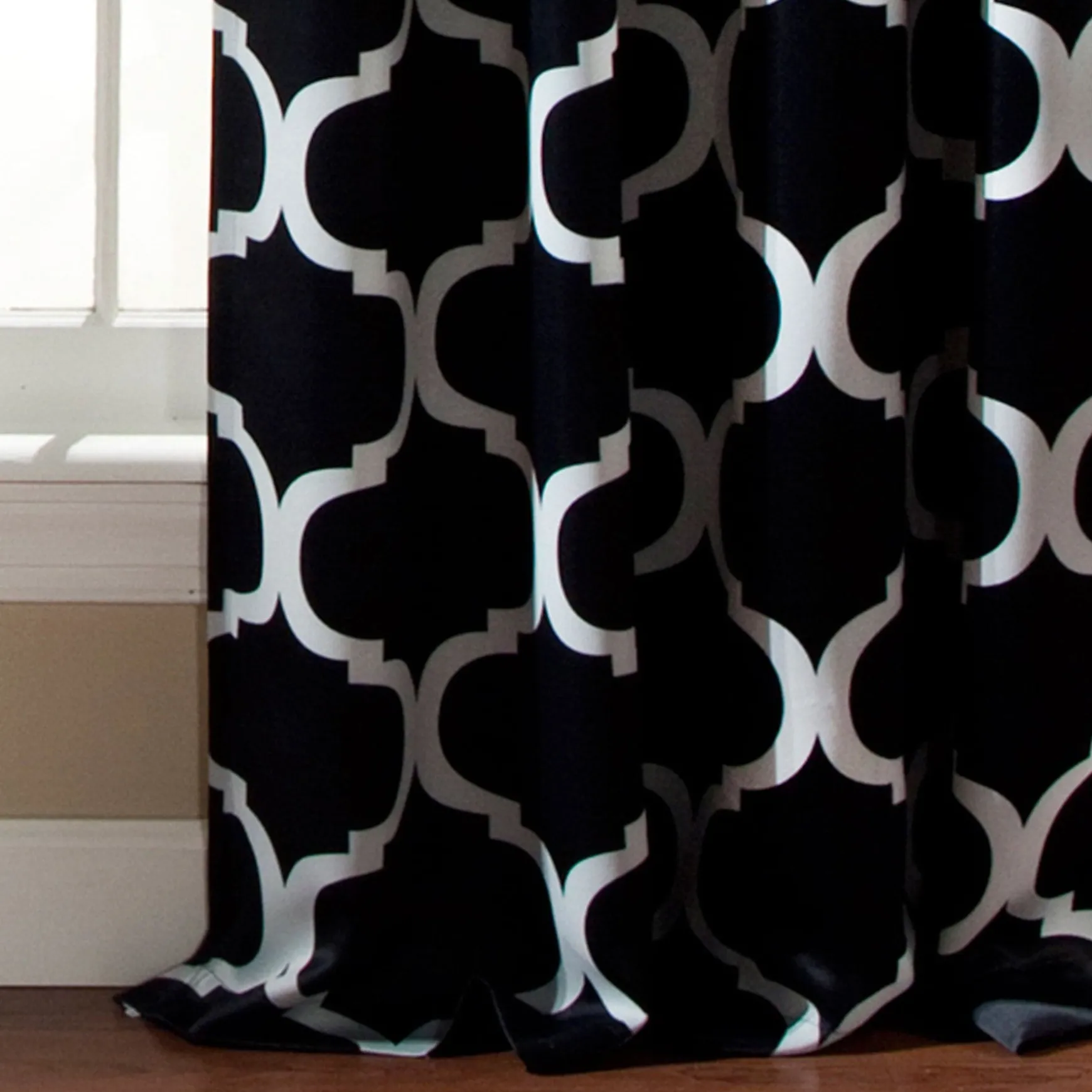 Geo Light Filtering Window Curtain Set