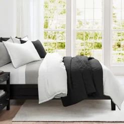 Hampton Double Flange Embroidered Contrast Edge Comforter Set