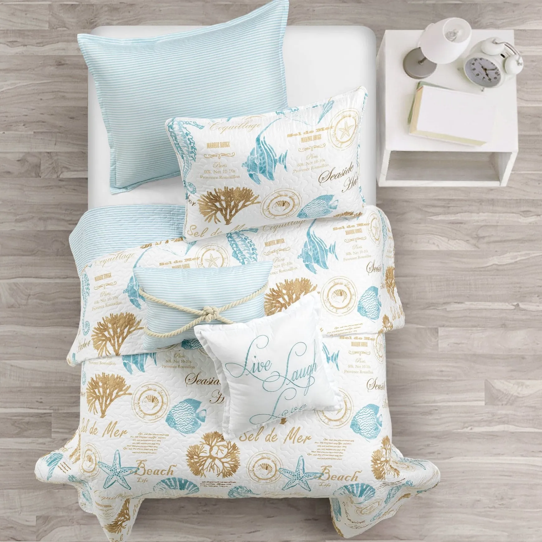 Harbor Life Reversible Quilt Set