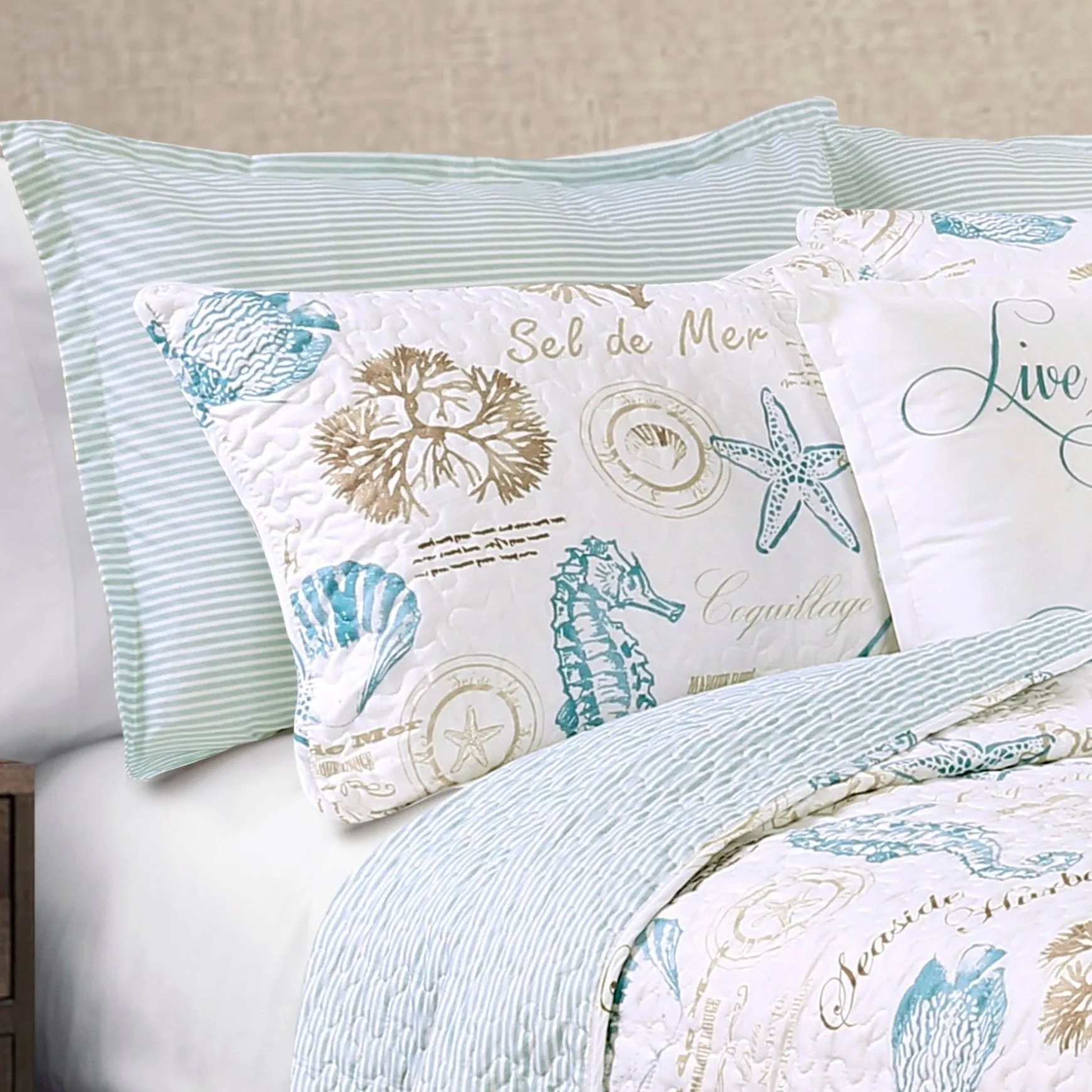 Harbor Life Reversible Quilt Set