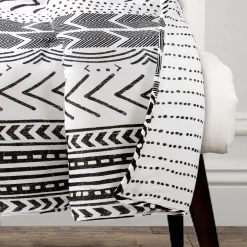 Hygge Geo Throw