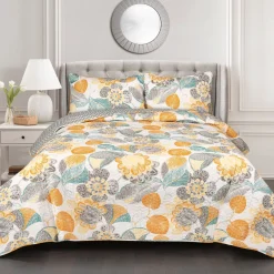 Layla 3 Piece Quilt Set
