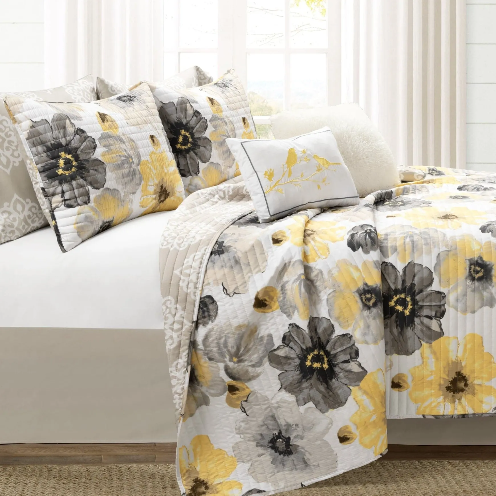 Leah Reversible 8 Piece Quilt Set