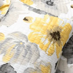 Leah Reversible 8 Piece Quilt Set