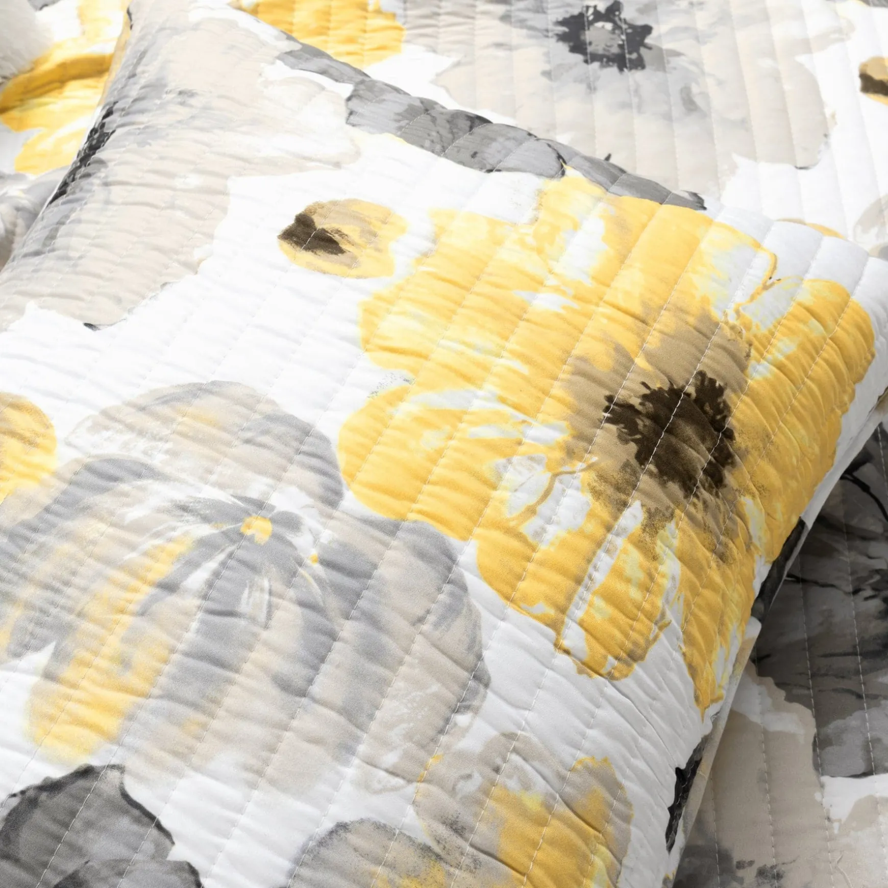 Leah Reversible 8 Piece Quilt Set