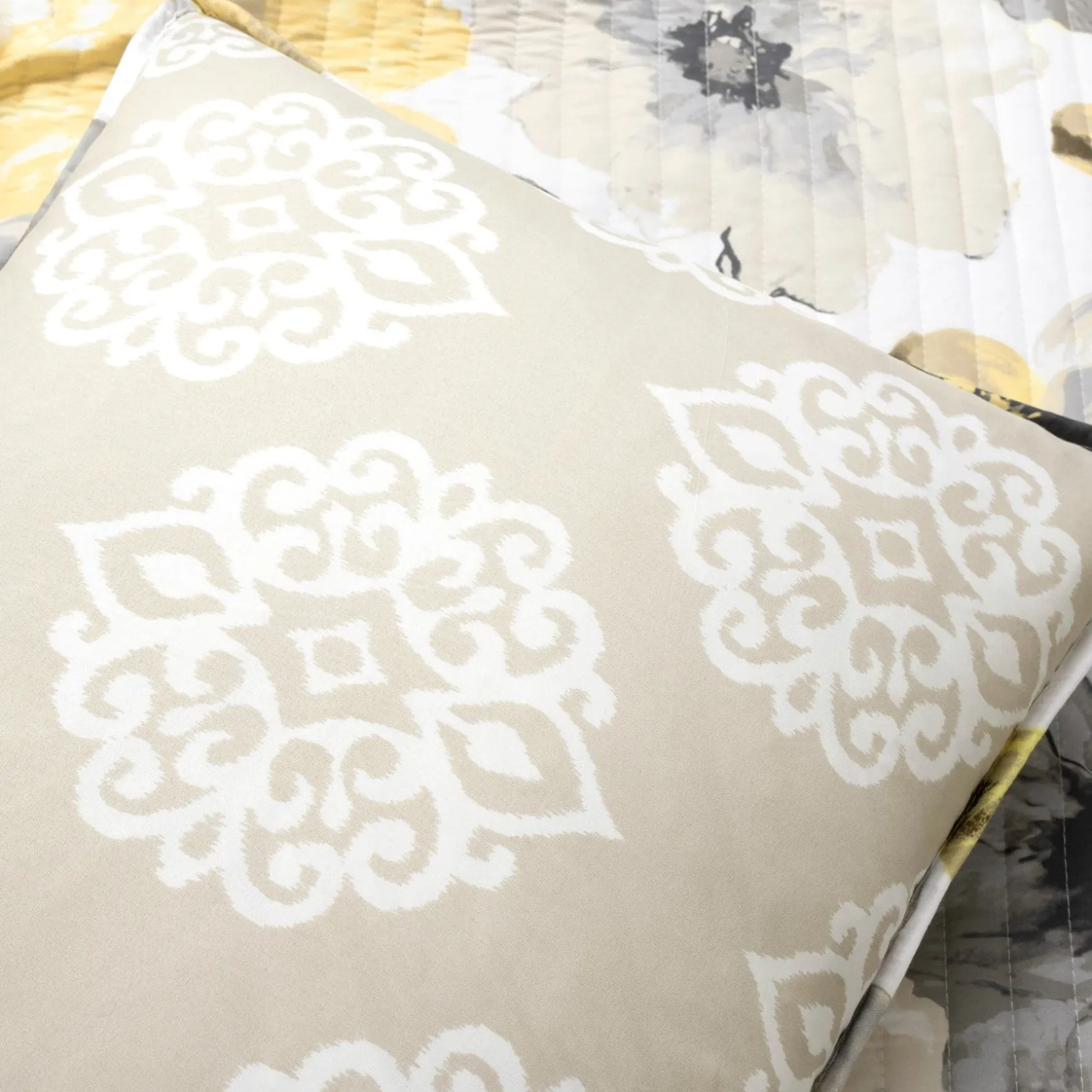 Leah Reversible 8 Piece Quilt Set