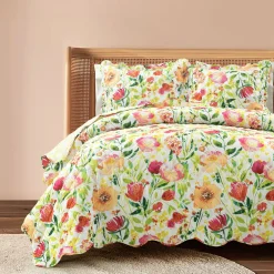Leilani Watercolor Scallop Edged Floral 3 Piece Quilt Set