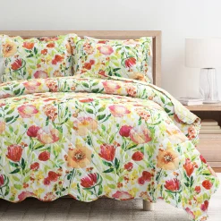 Leilani Watercolor Scallop Edged Floral 3 Piece Quilt Set