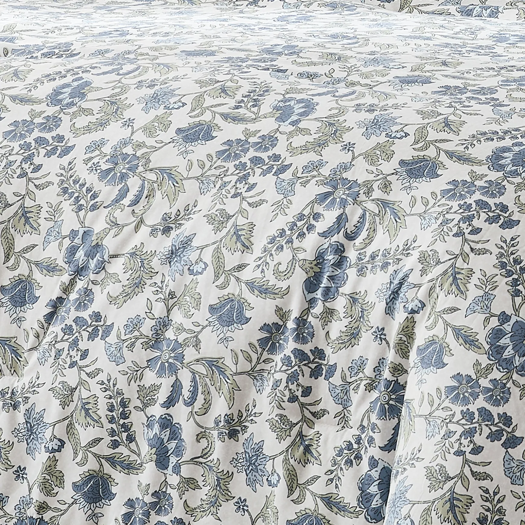 Lillian Block Print Reversible Comforter Set 3Pc