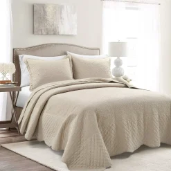 Medallion Scalloped Edge Oversized Bedspread Set