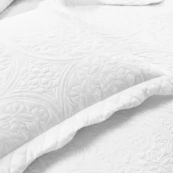 Medallion Scalloped Edge Oversized Bedspread Set