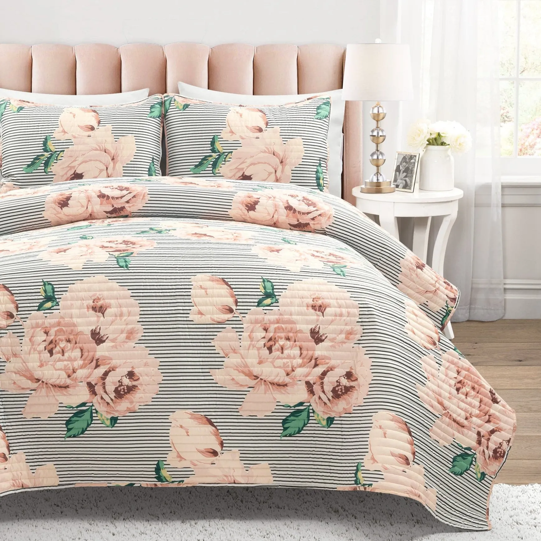 Mira Vintage Floral Oversized Quilt Set