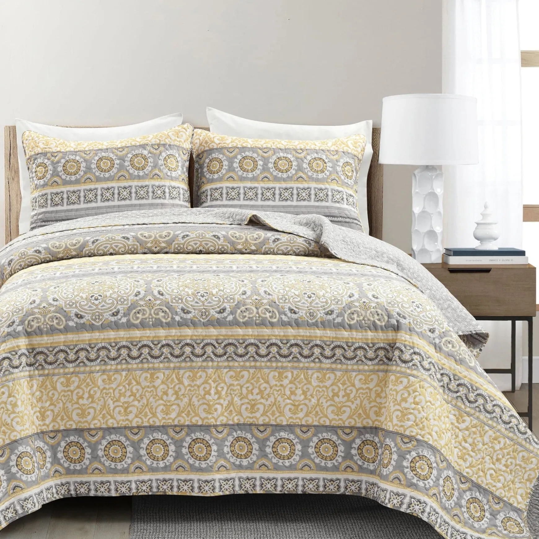 Nesco Stripe 3 Piece Quilt Set