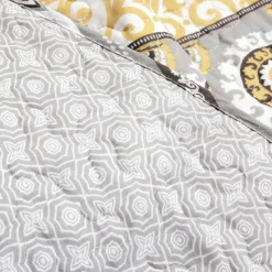 Nesco Stripe Reversible Cotton Throw