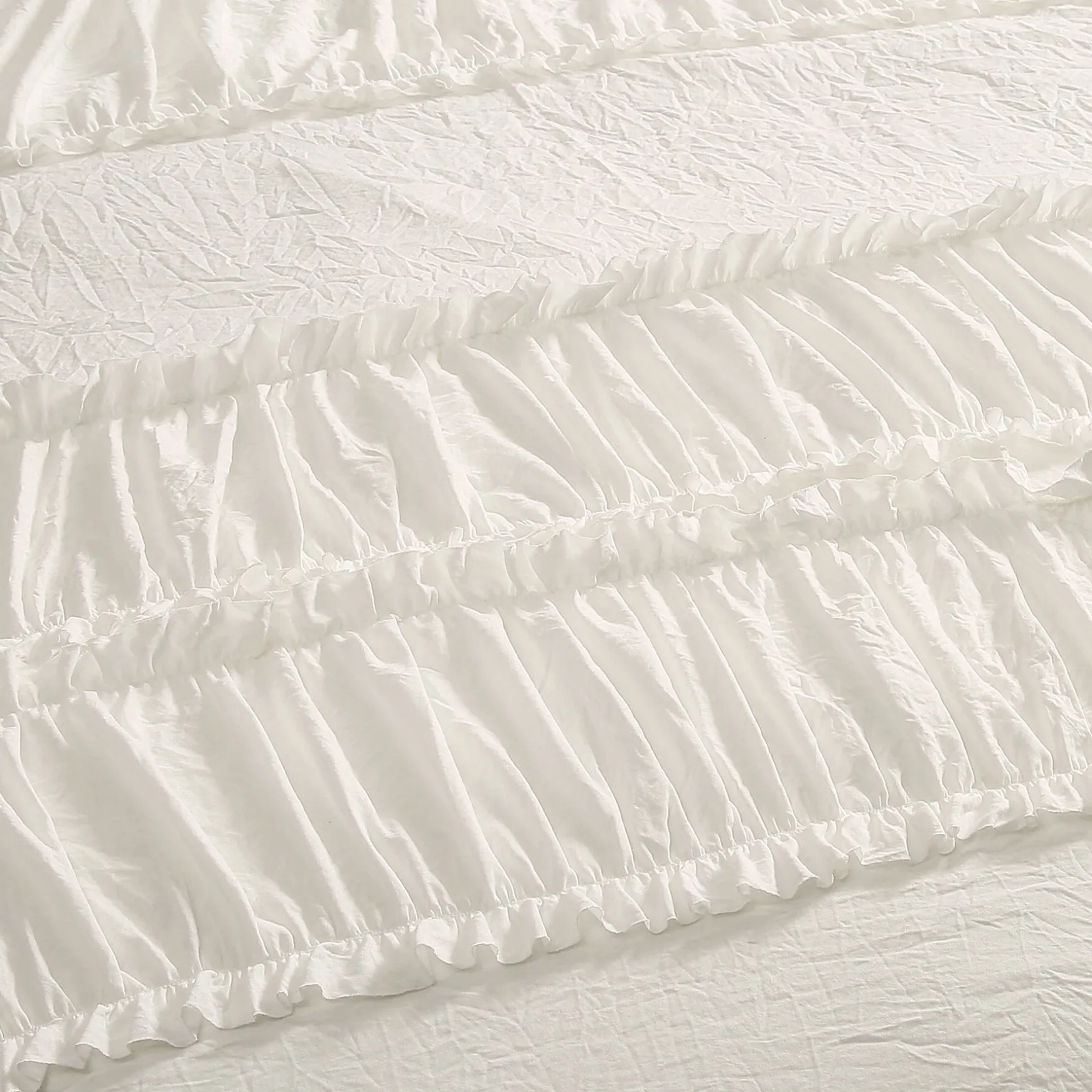 Nova Ruffle 3 Piece Comforter Set