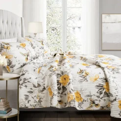 Penrose Floral 3 Piece Quilt Set