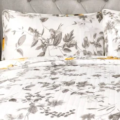 Penrose Floral 3 Piece Quilt Set