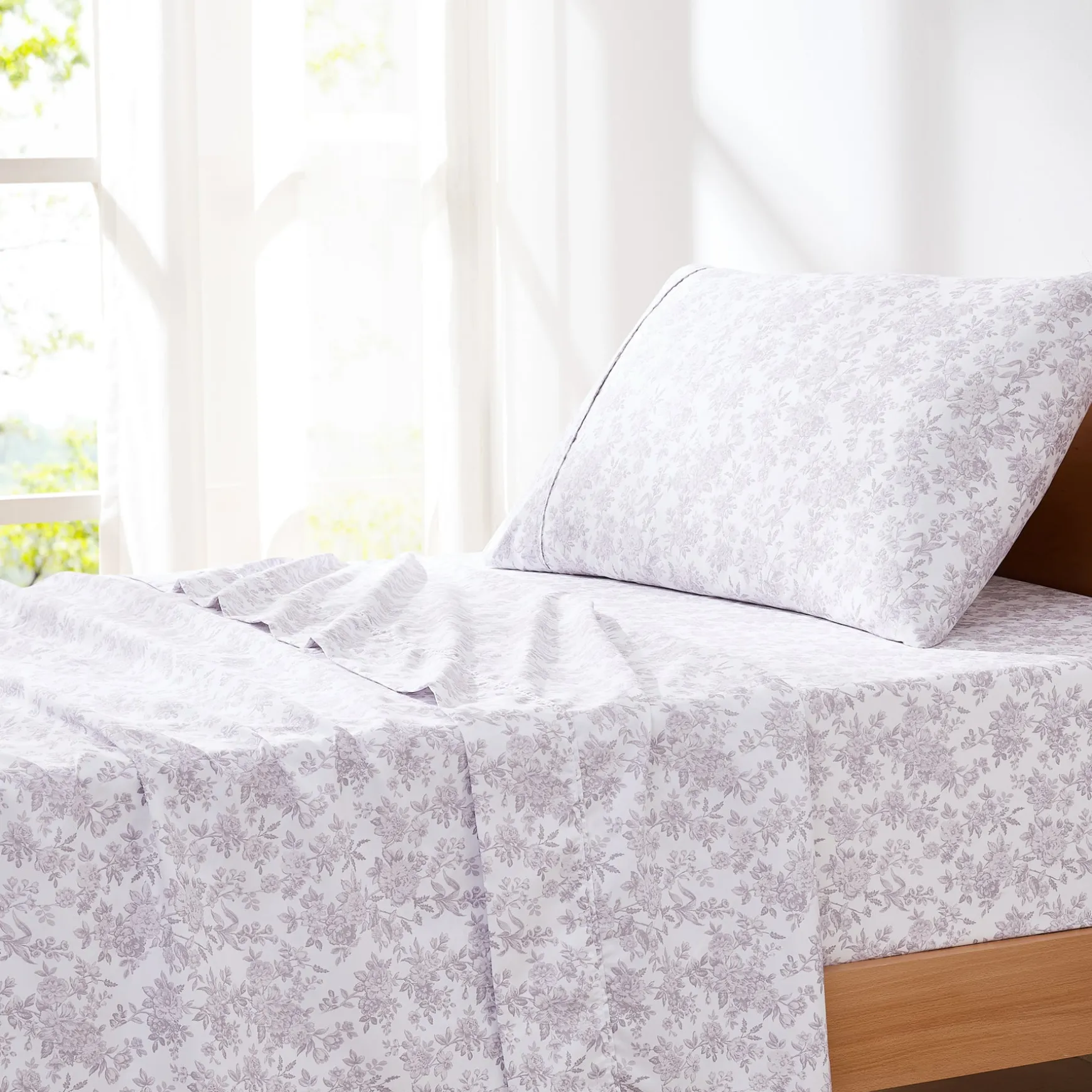 Peony Toile Sheet Set
