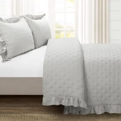 Reyna Ruffle Reversible Oversized 3 Piece Quilt Set
