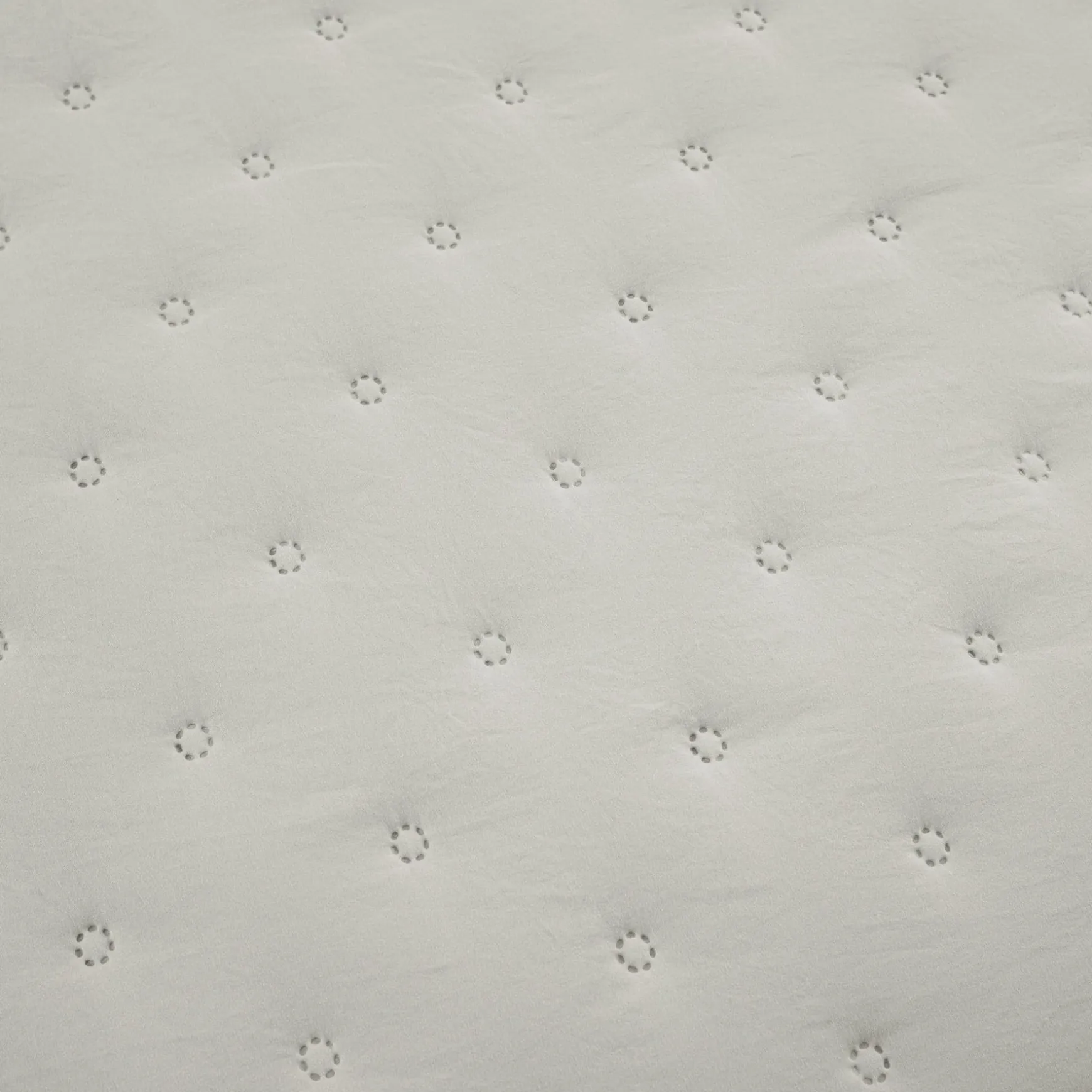 Reyna Ruffle Reversible Oversized 3 Piece Quilt Set