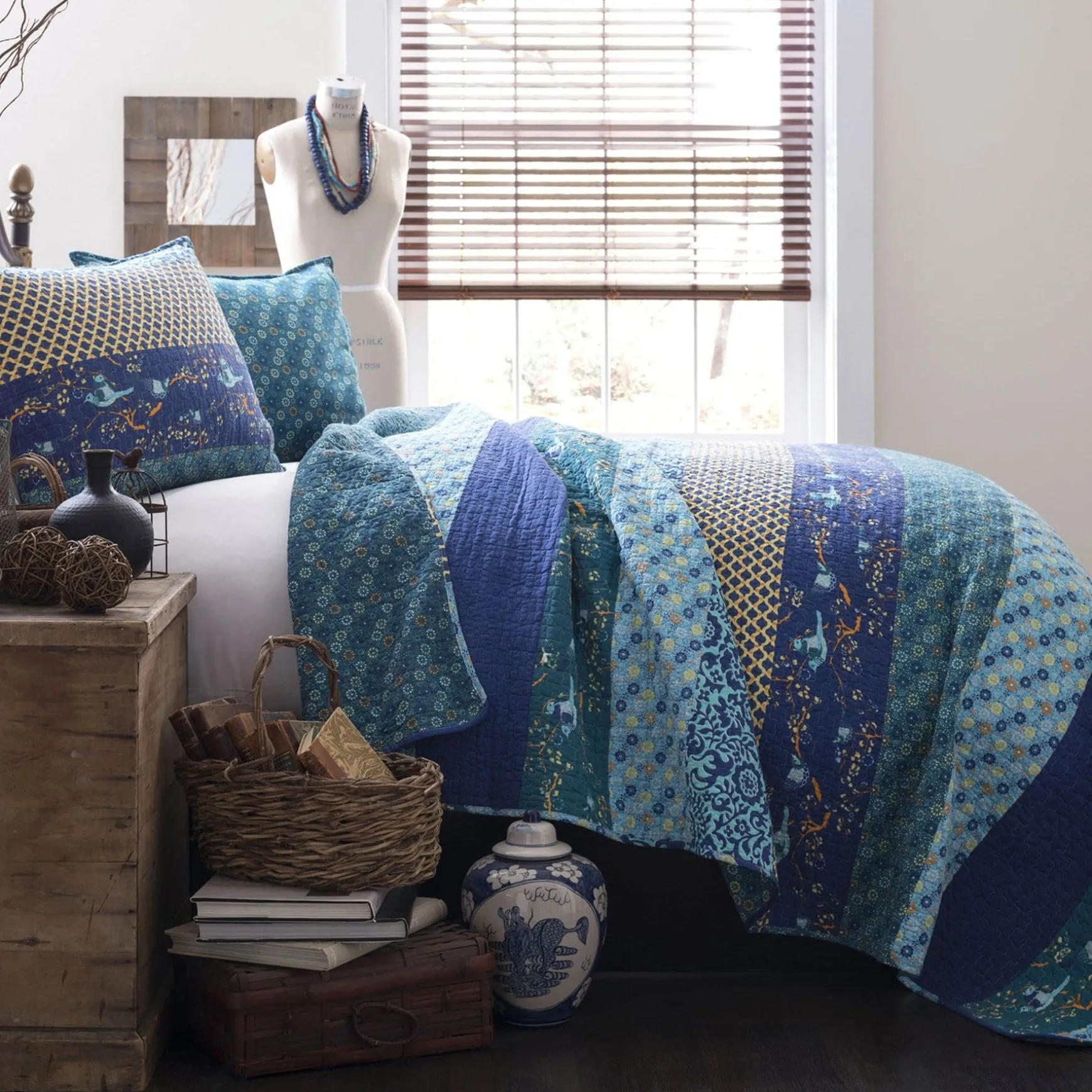 Royal Empire 3 Piece Quilt Set