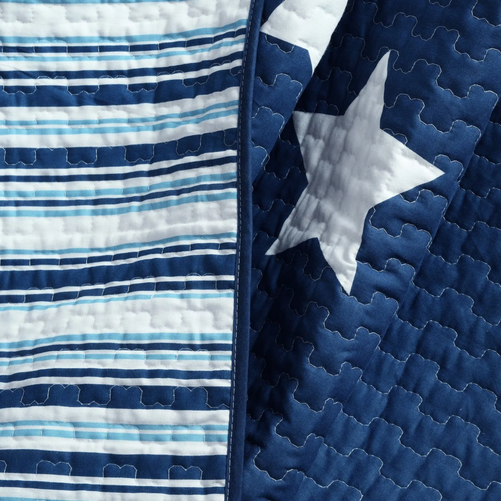 Star Reversible Cotton Throw