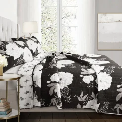 Zinnia Floral 3 Piece Quilt Set